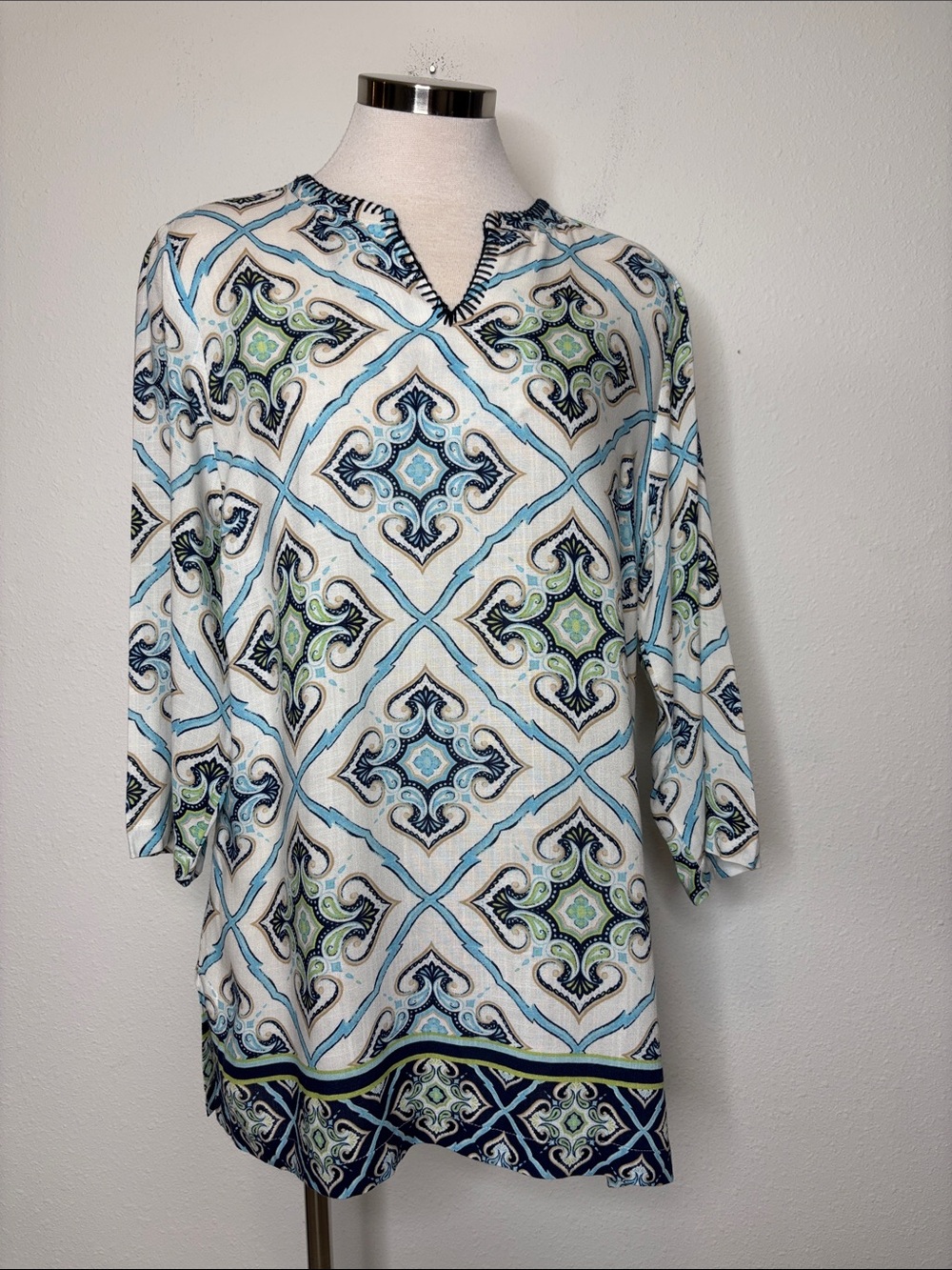 Chico's size 0 Blue, Green & White Geometric Tunic